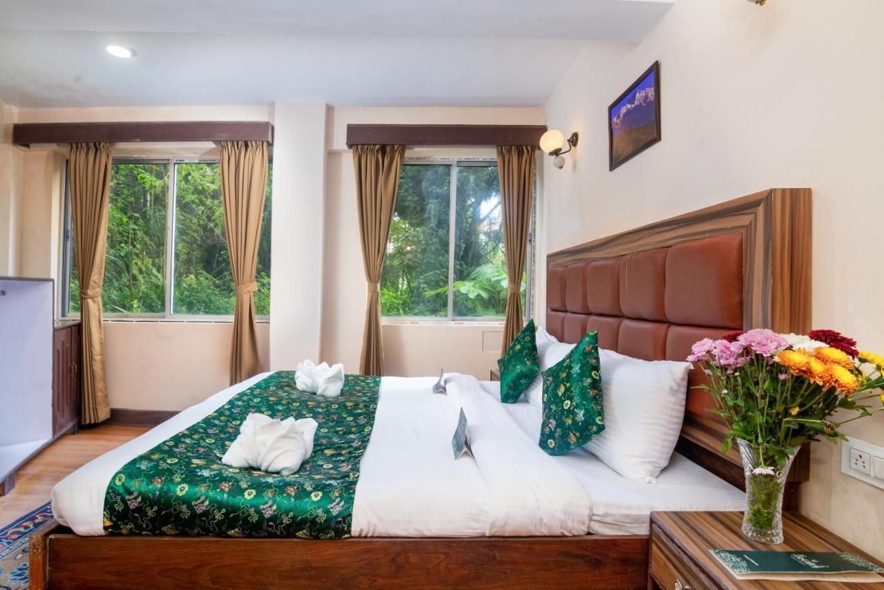 Muscatel Roma - 400 Mts From Mall Road دارجيلنغ المظهر الخارجي الصورة